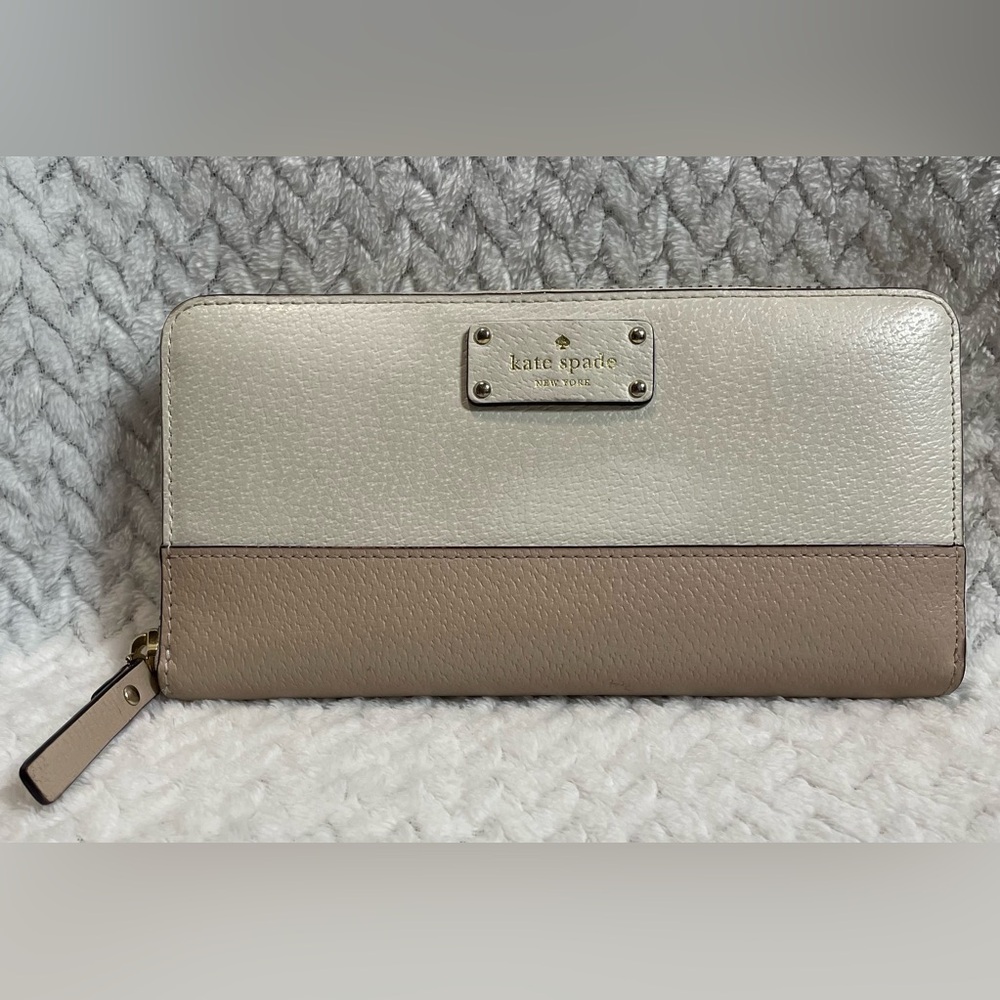 KATE SPADE New York Color block Cream/Pink Leather Zip Around Clutch Wallet.